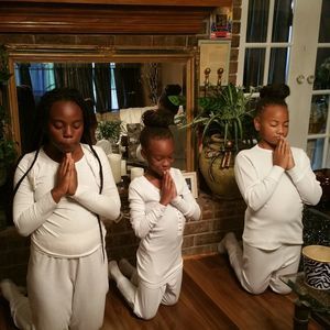 Meet your Posher, Cynthia